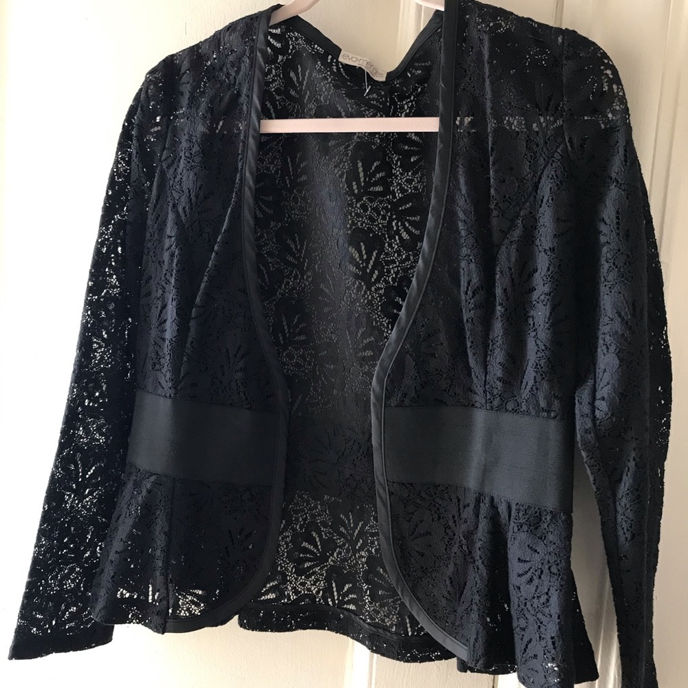 Eva Mendes Black lace blazer
